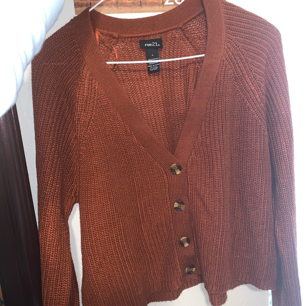Long sleeve crop top